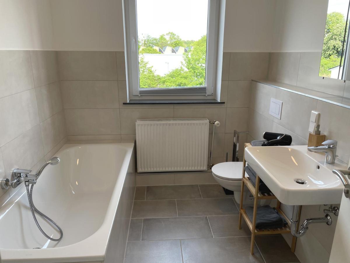Flatlight - Perfect For 4 - Kitchen - Parking - Netflix Appartamento Hildesheim Esterno foto